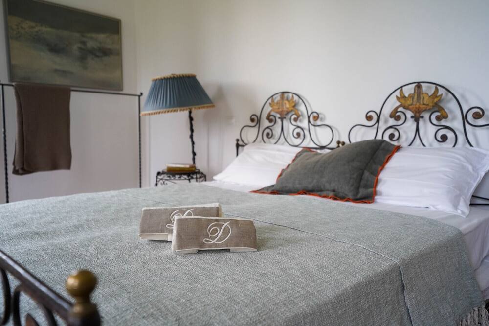 Photo of Bedroom in Monate