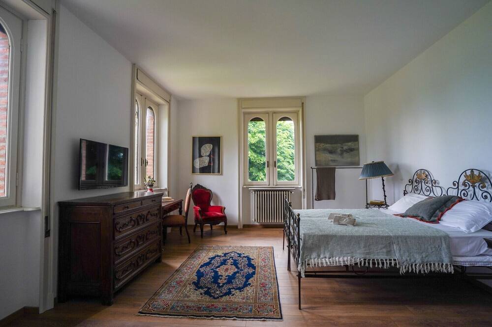 Photo of Bedroom in Monate