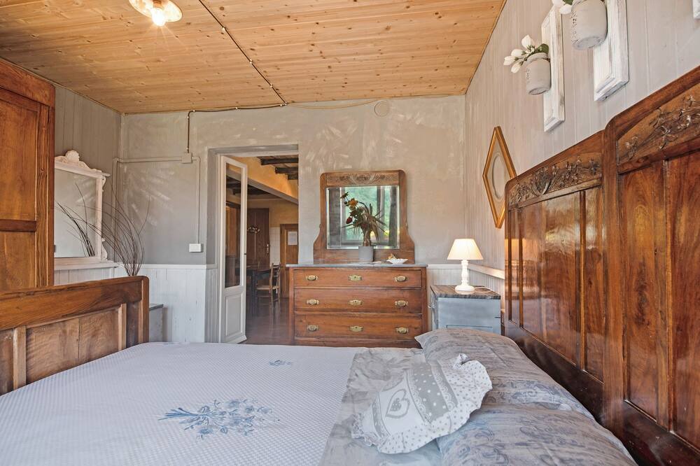 Photo of Bedroom in Borzonasca