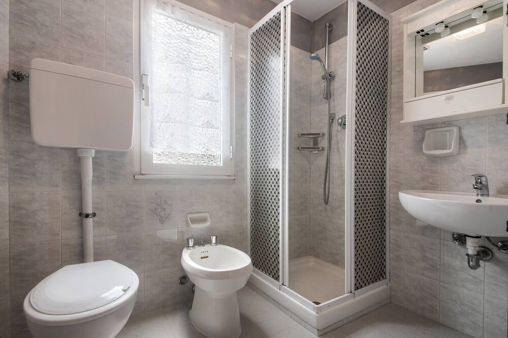 Photo of Bathroom in Borzonasca