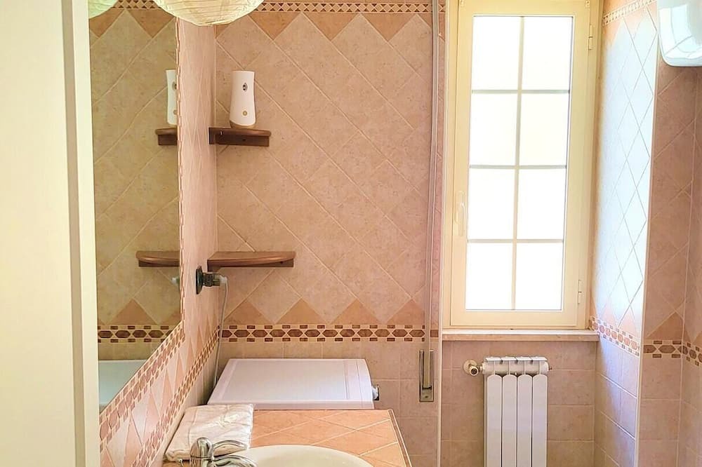 Photo of Bathroom in Gianola