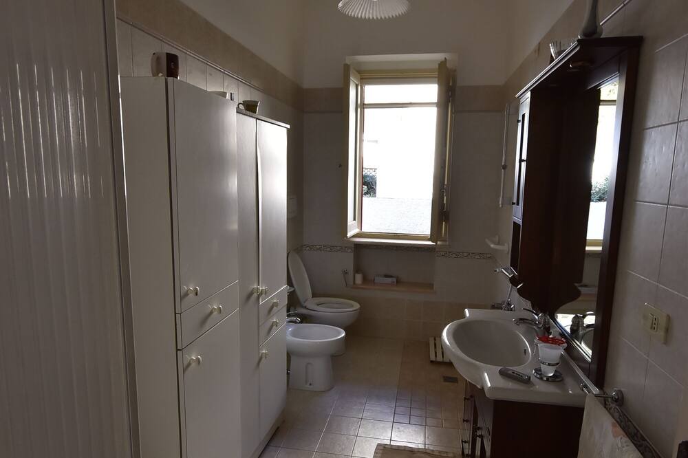Photo of Bathroom in Torre Santa Sabina