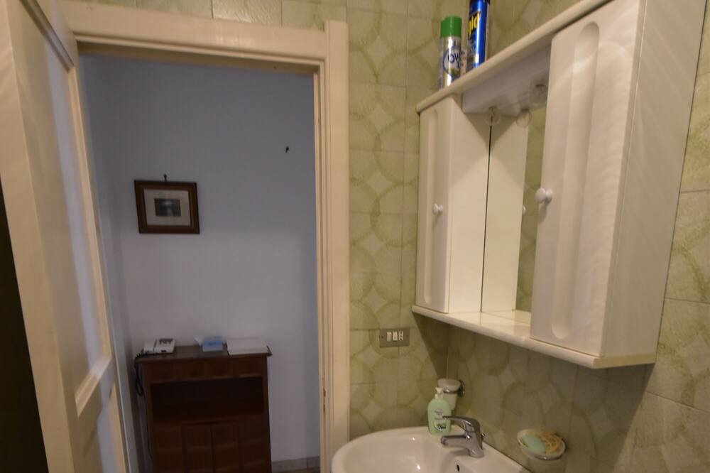 Photo of Bathroom in Torre Santa Sabina