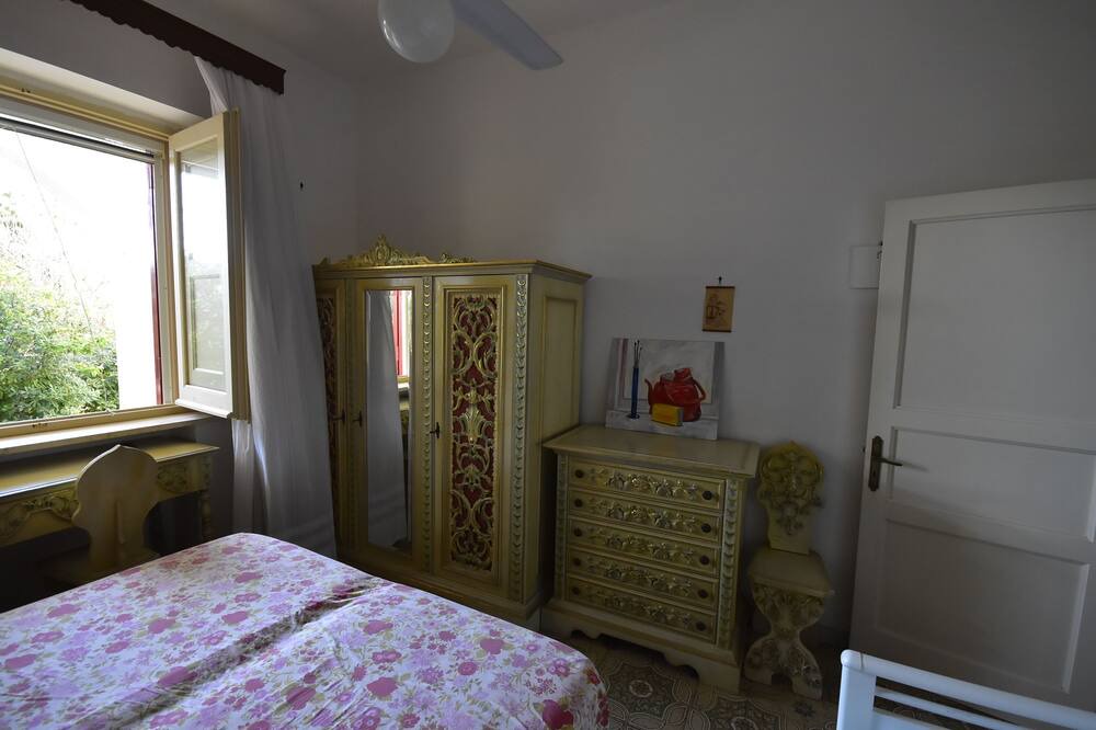 Photo of Bedroom in Torre Santa Sabina