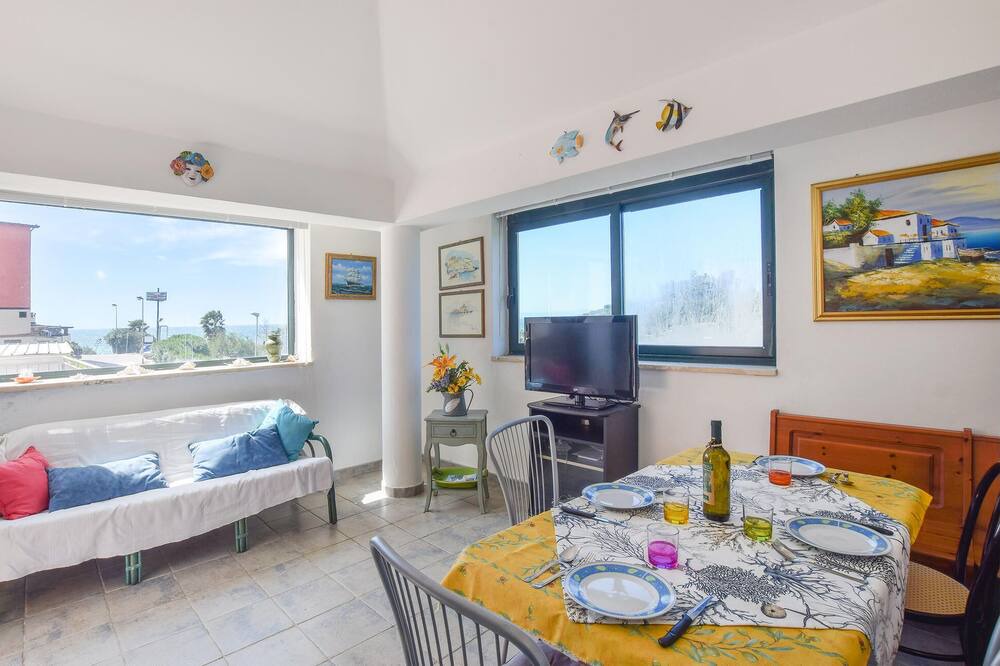 Photo of Bedroom in Le Castella