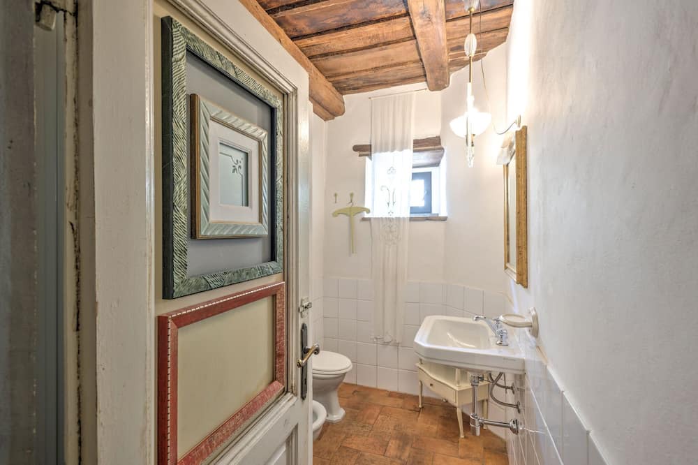 Photo of Bathroom in San Godenzo
