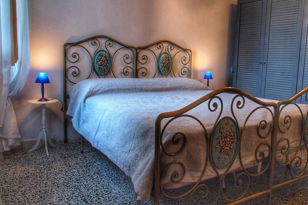 Photo of Bedroom in Montefalco