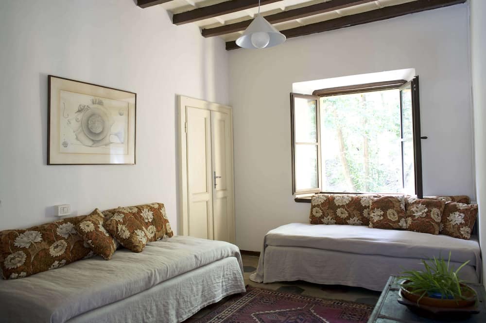 Photo of Livingroom in Erba