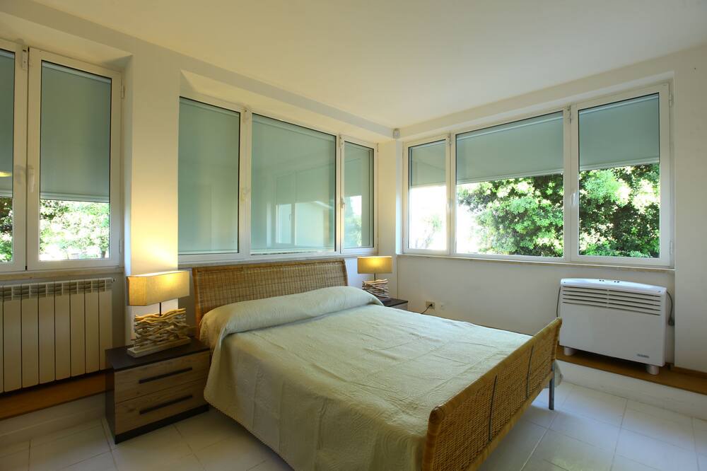 Photo of Bedroom in Fregenae