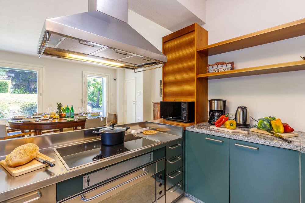 Photo of Kitchen in Comabbio