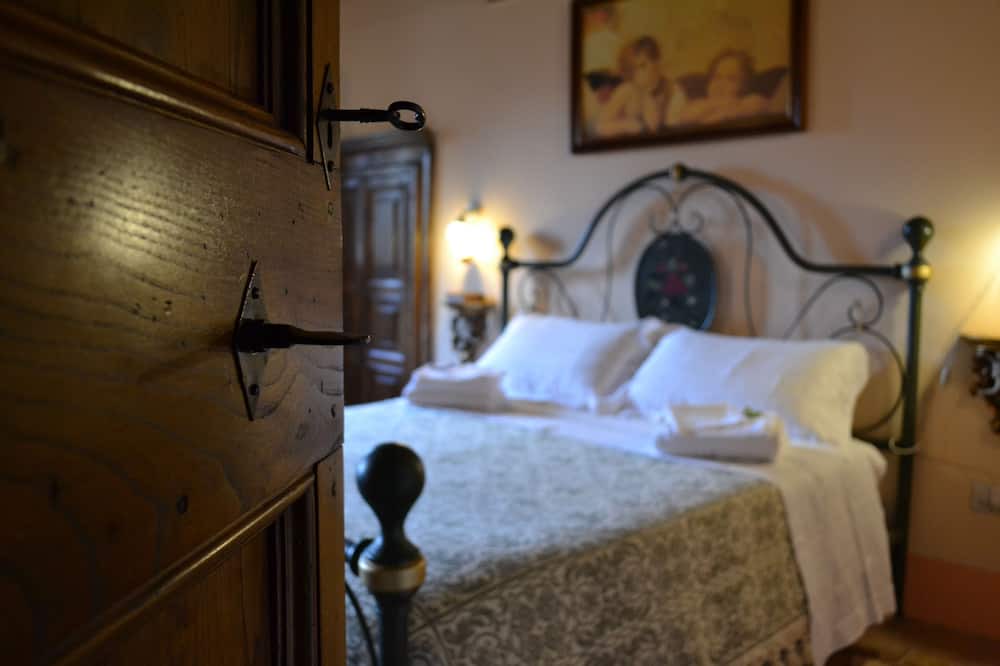 Photo of Bedroom in Barisciano