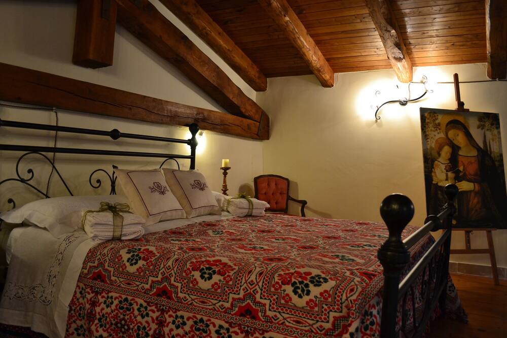 Photo of Bedroom in Barisciano