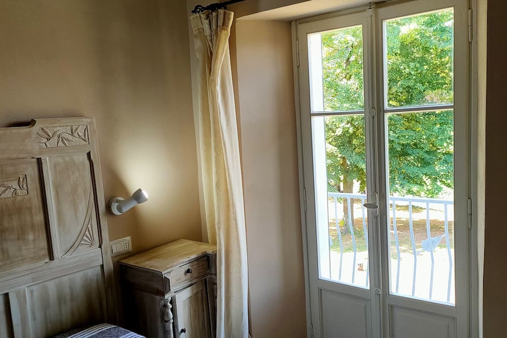 Photo of Bedroom in Santo Stefano Belbo