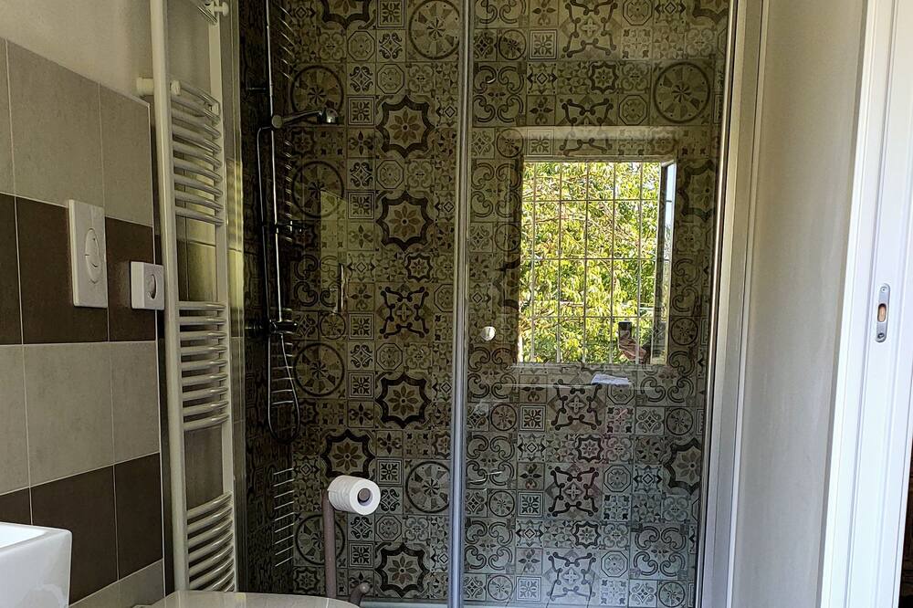 Photo of Bathroom in Santo Stefano Belbo