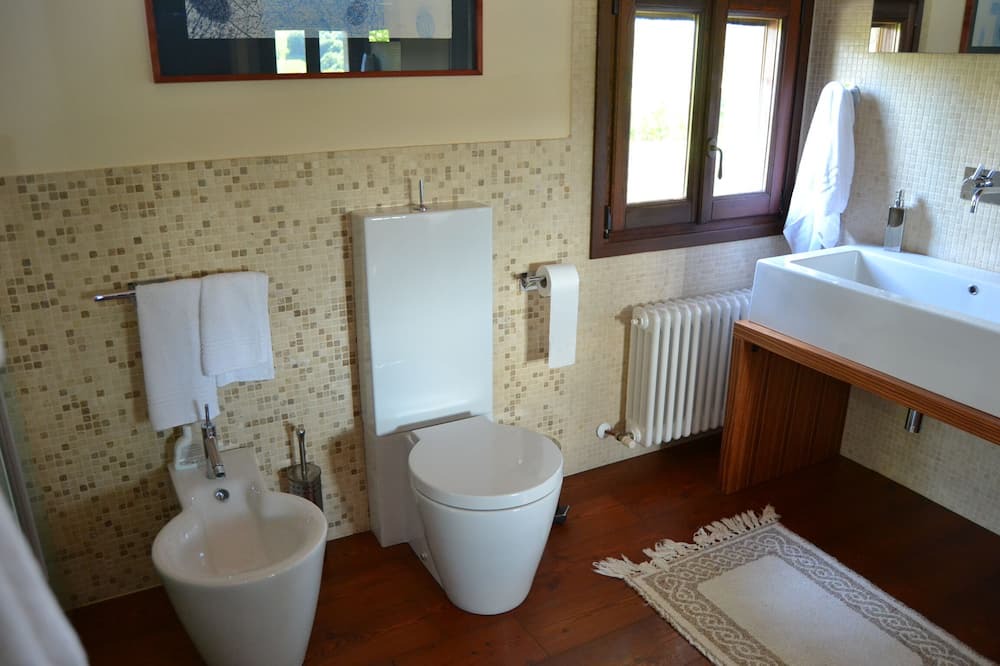 Photo of Bathroom in Pergola