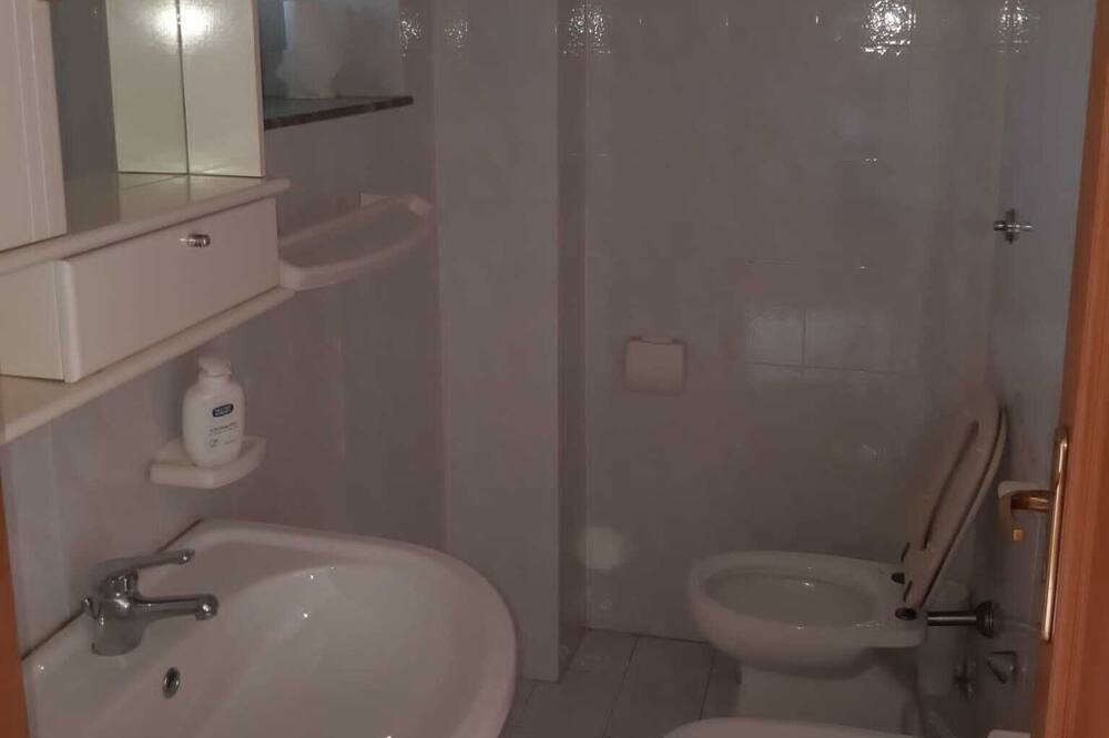 Photo of Bathroom in Roccadaspide