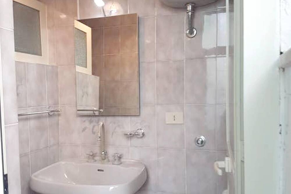 Photo of Bathroom in Caccamo