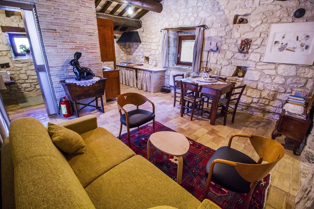 Photo of Livingroom in Abbateggio