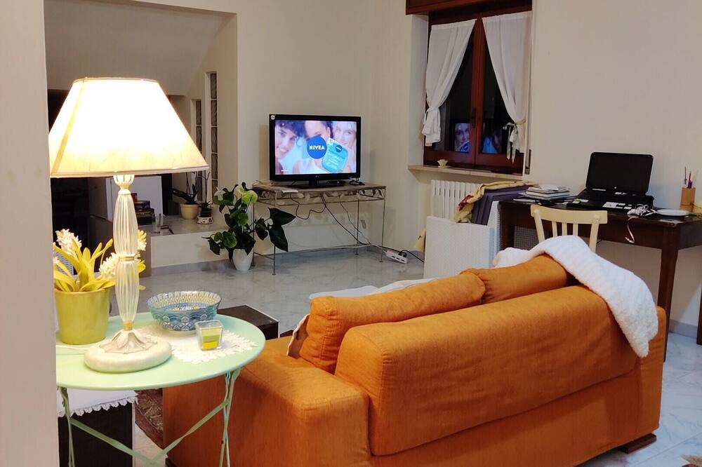 Photo of Livingroom in Tollo
