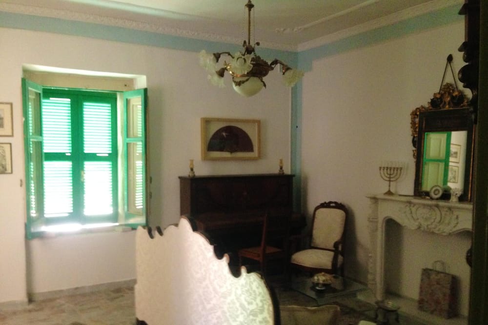 Photo of Livingroom in Rossano
