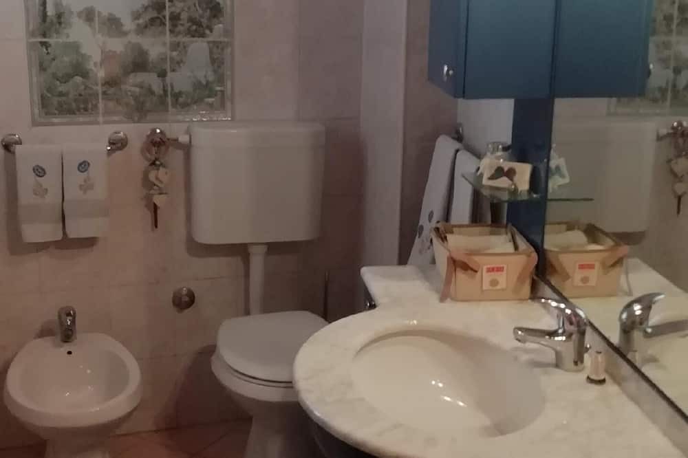 Photo of Bathroom in Lesa