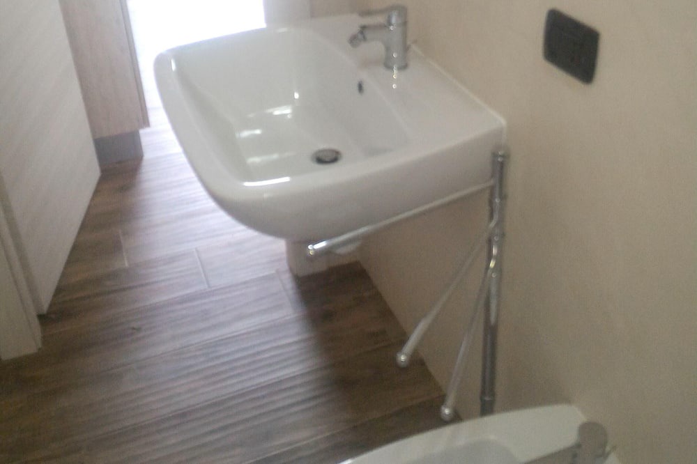 Photo of Bathroom in Crotone