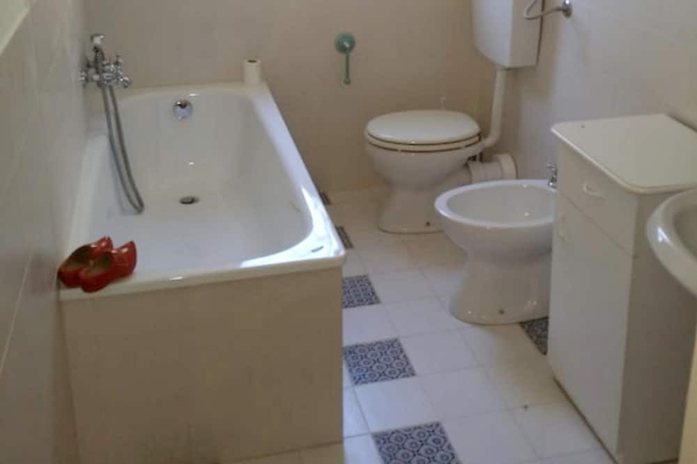 Photo of Bathroom in Salemi