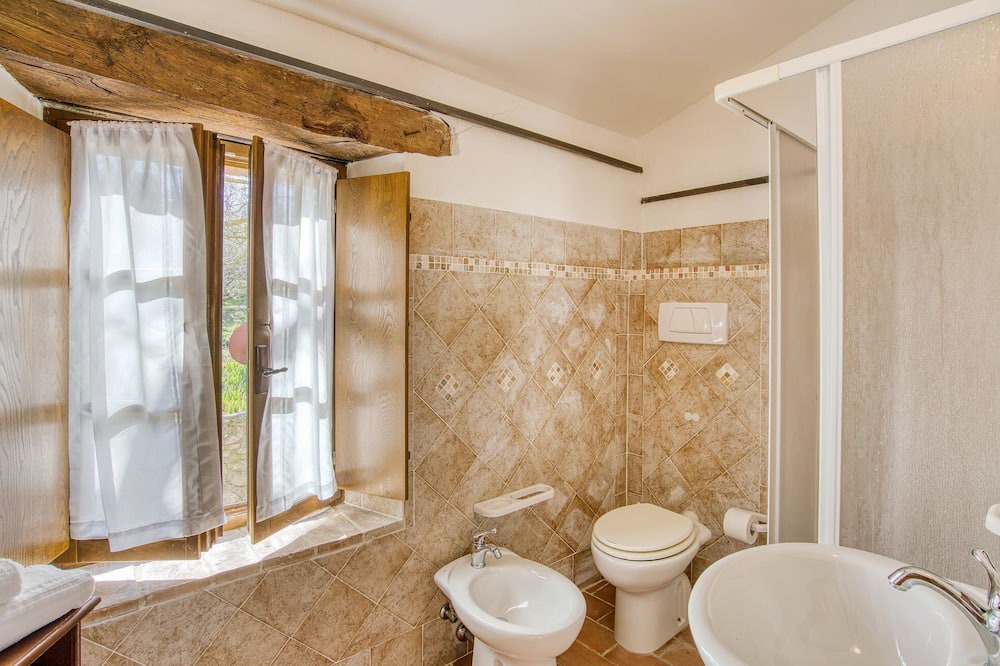 Photo of Bathroom in Radicondoli