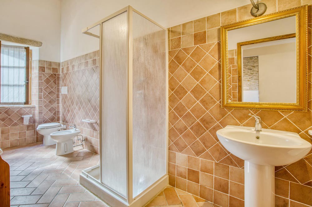 Photo of Bathroom in Radicondoli