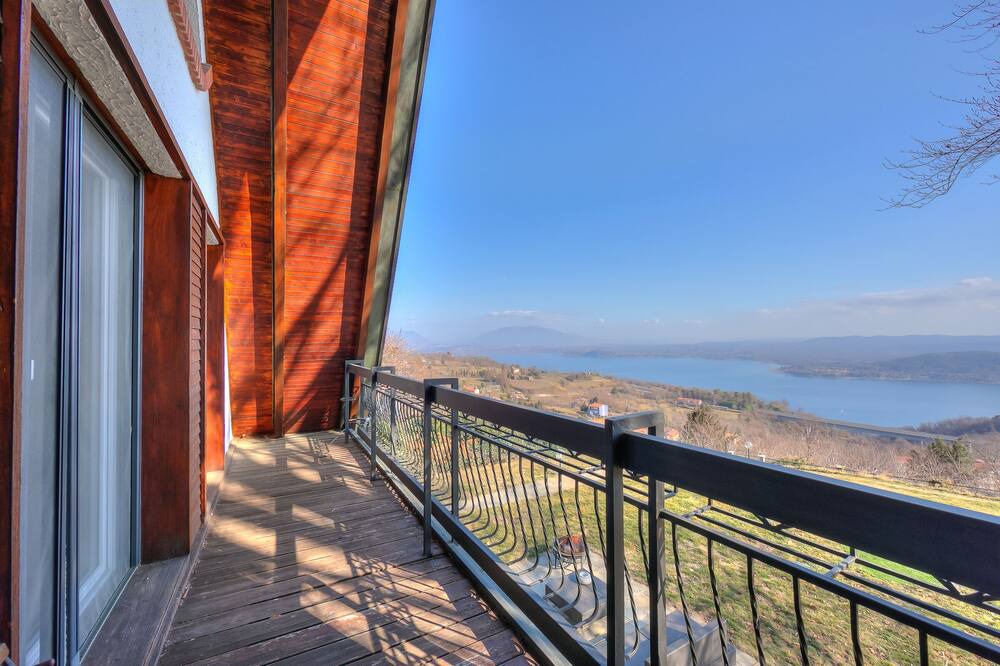 Photo of Patio Balcony in Nebbiuno