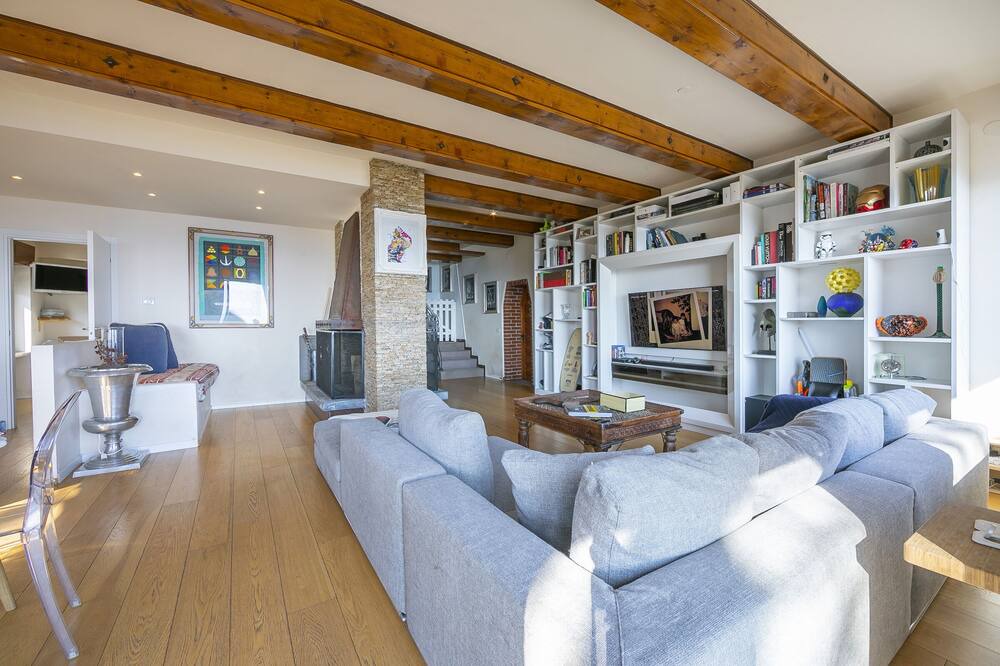Photo of Livingroom in Nebbiuno