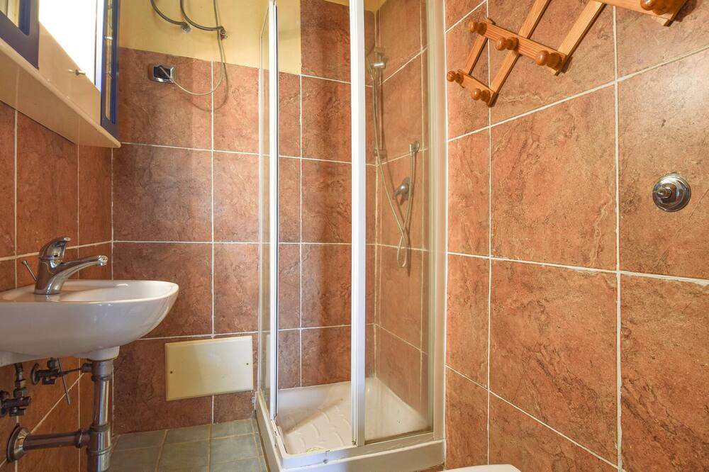 Photo of Bathroom in Calalunga-Pietragrande