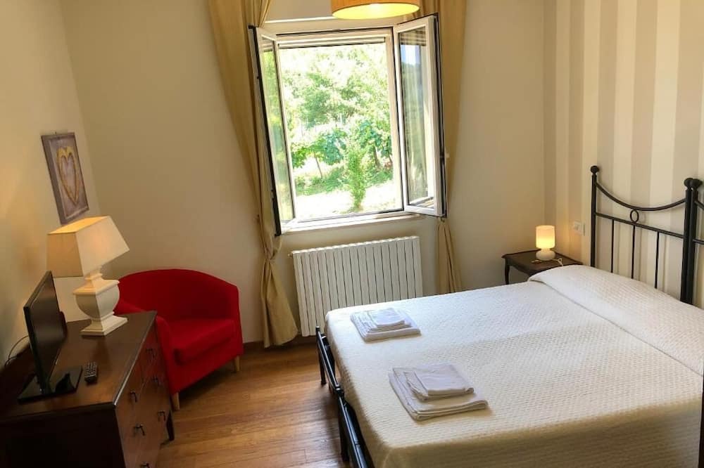 Photo of Bedroom in Venarotta