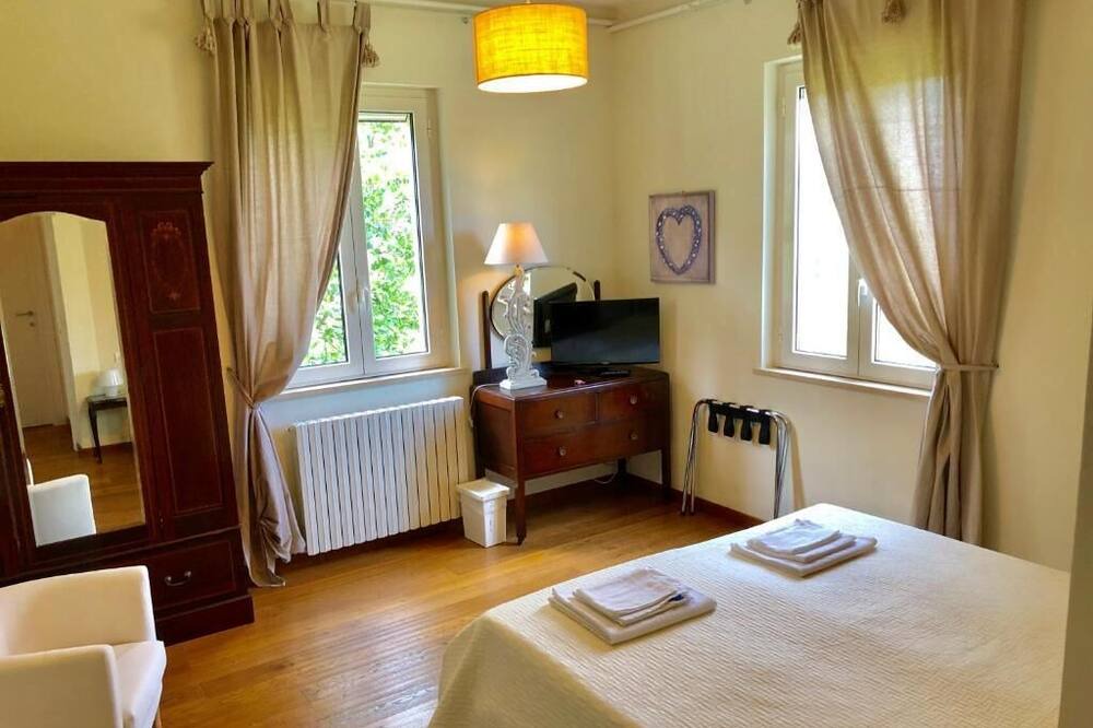 Photo of Bedroom in Venarotta