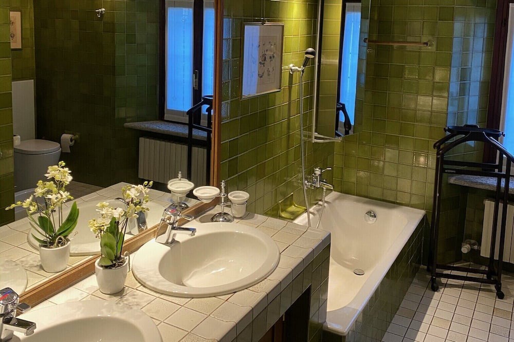 Photo of Bathroom in Santa Maria Maggiore