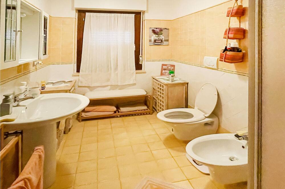 Photo of Bathroom in Colonnella