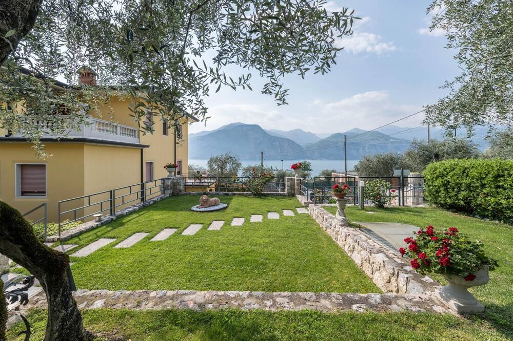 Photo of Outdoor in Assenza