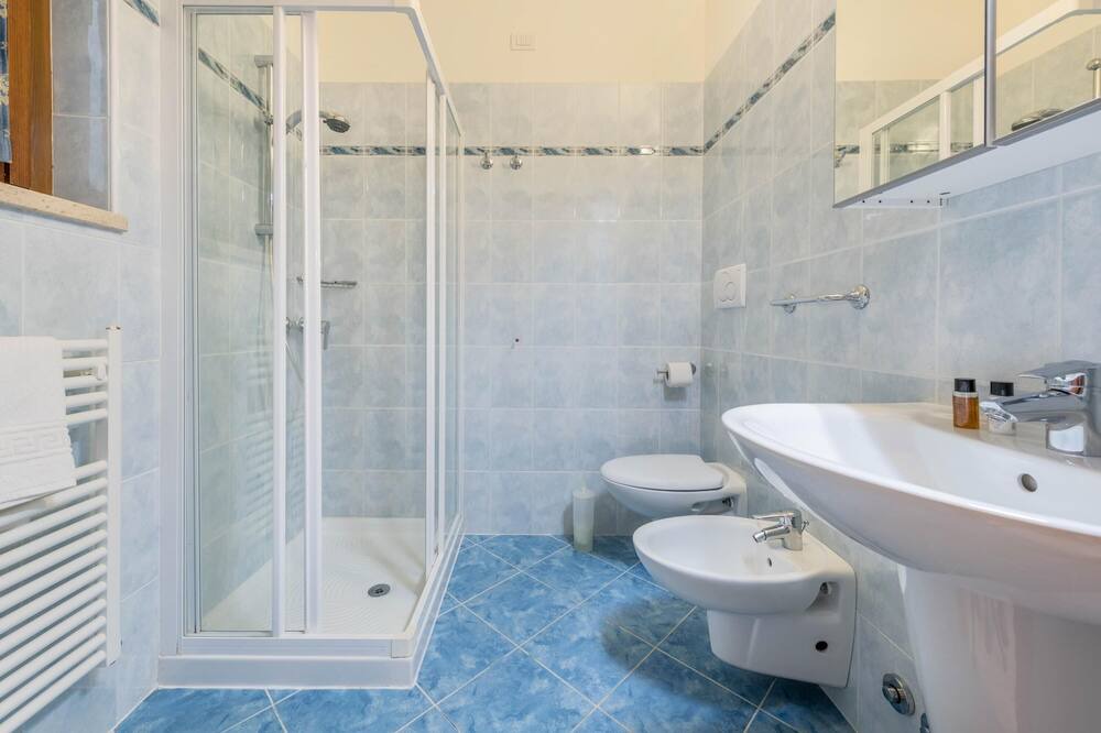 Photo of Bathroom in Assenza