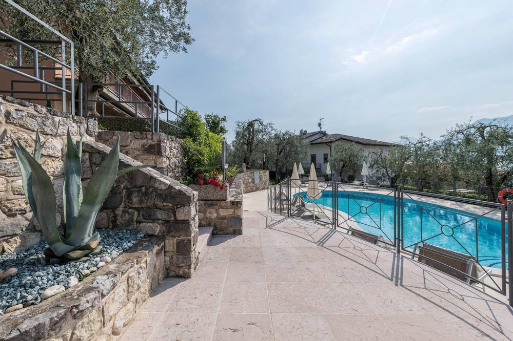 Photo of Outdoor in Assenza