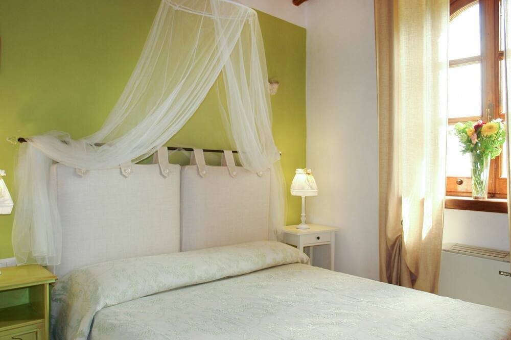 Photo of Bedroom in Montieri