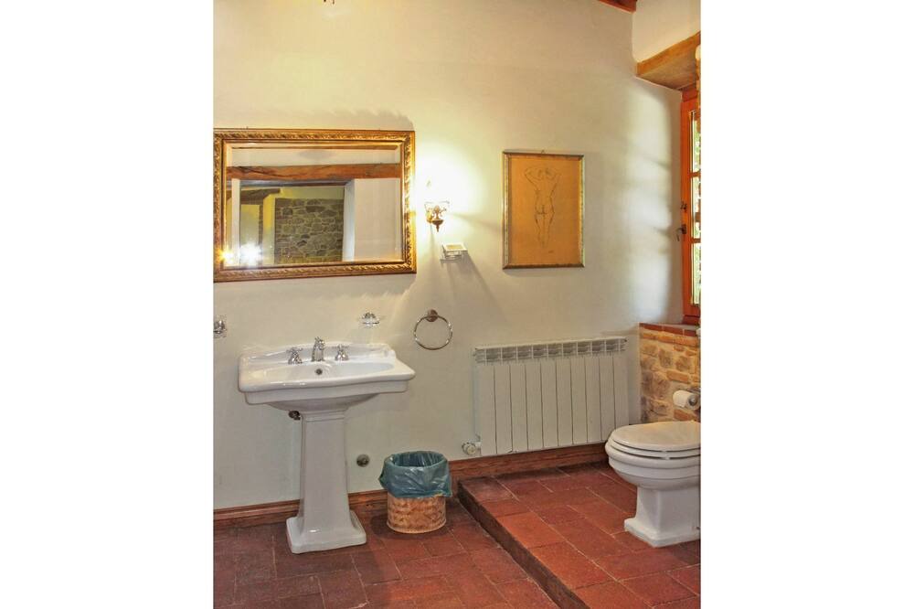 Photo of Bathroom in San Venanzo