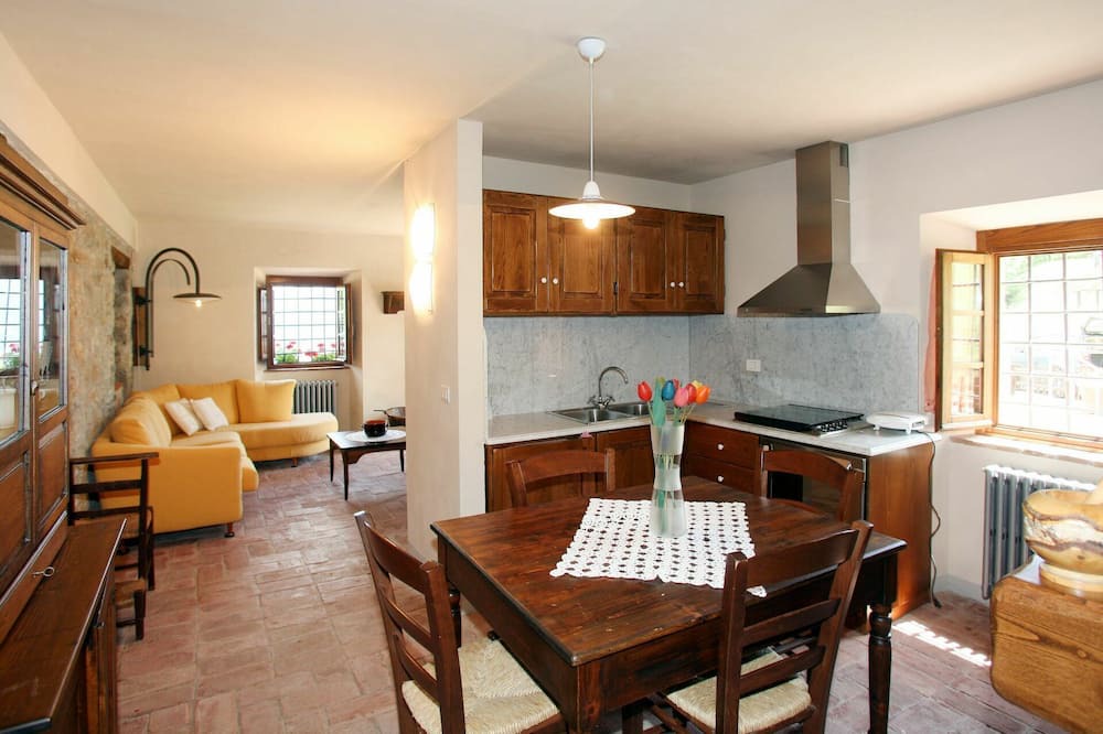 Photo of Bedroom in Molazzana
