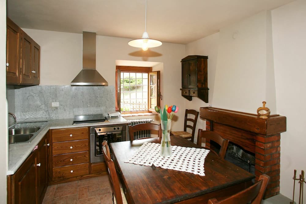 Photo of Bedroom in Molazzana