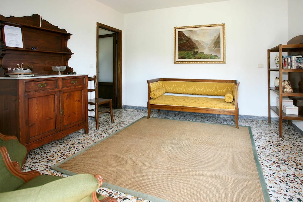 Photo of Bedroom in Molazzana