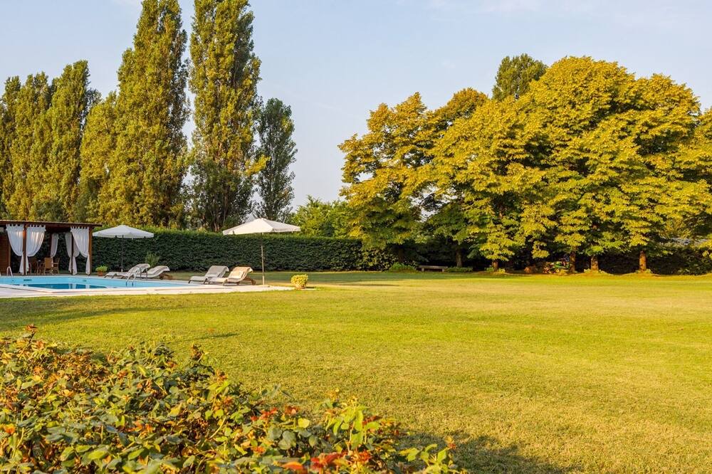 Photo of Outdoor in Concamarise