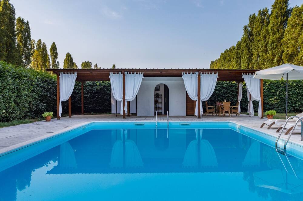 Photo of Outdoor in Concamarise
