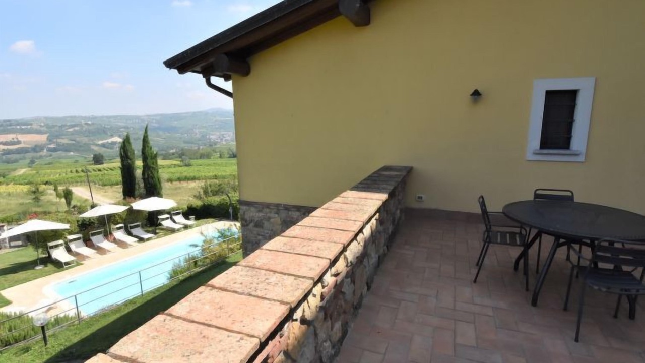 Photo of Outdoor in Castana