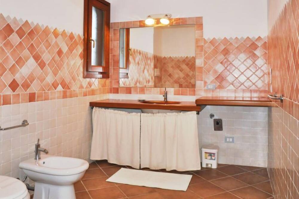 Photo of Bathroom in Luddui