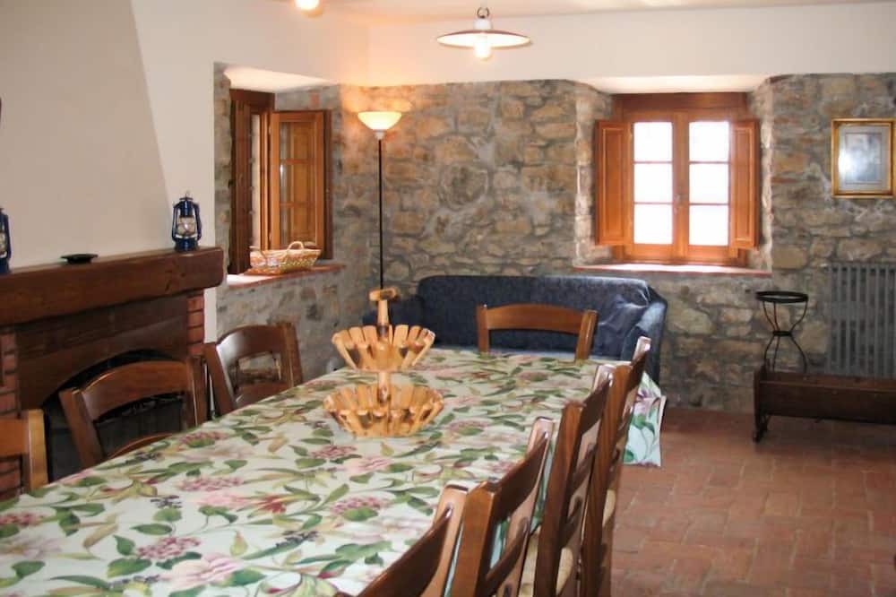 Photo of Kitchen in Molazzana