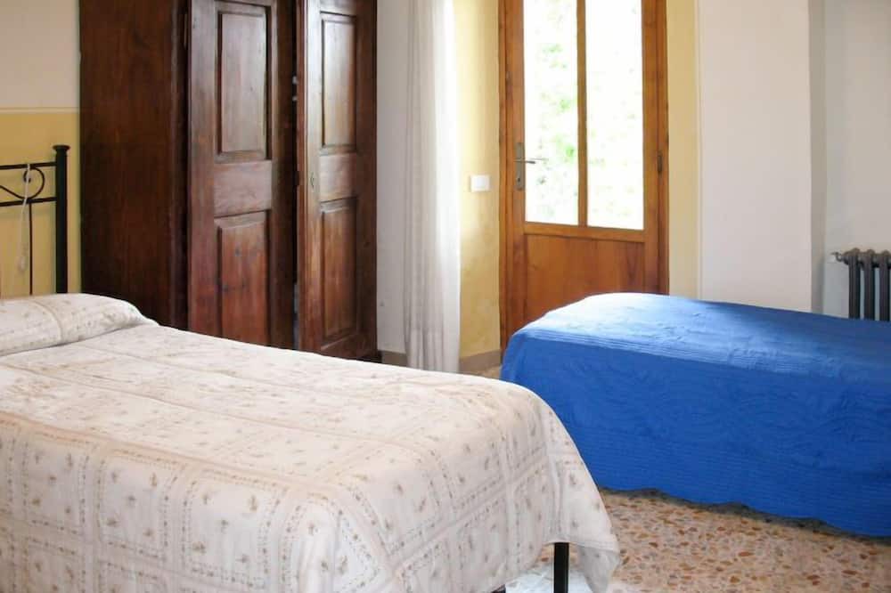 Photo of Bedroom in Molazzana